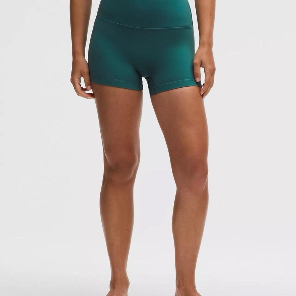 LULU Solid Short Set - Picture 4 of 8